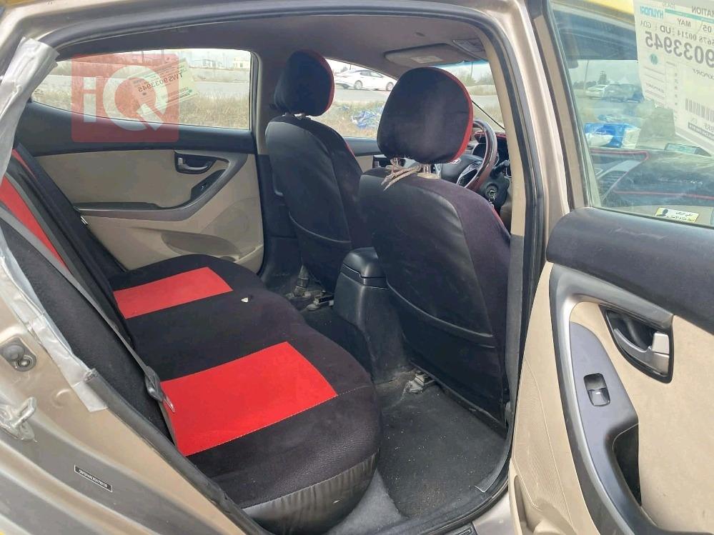 هیۆندای ئەلەنترا